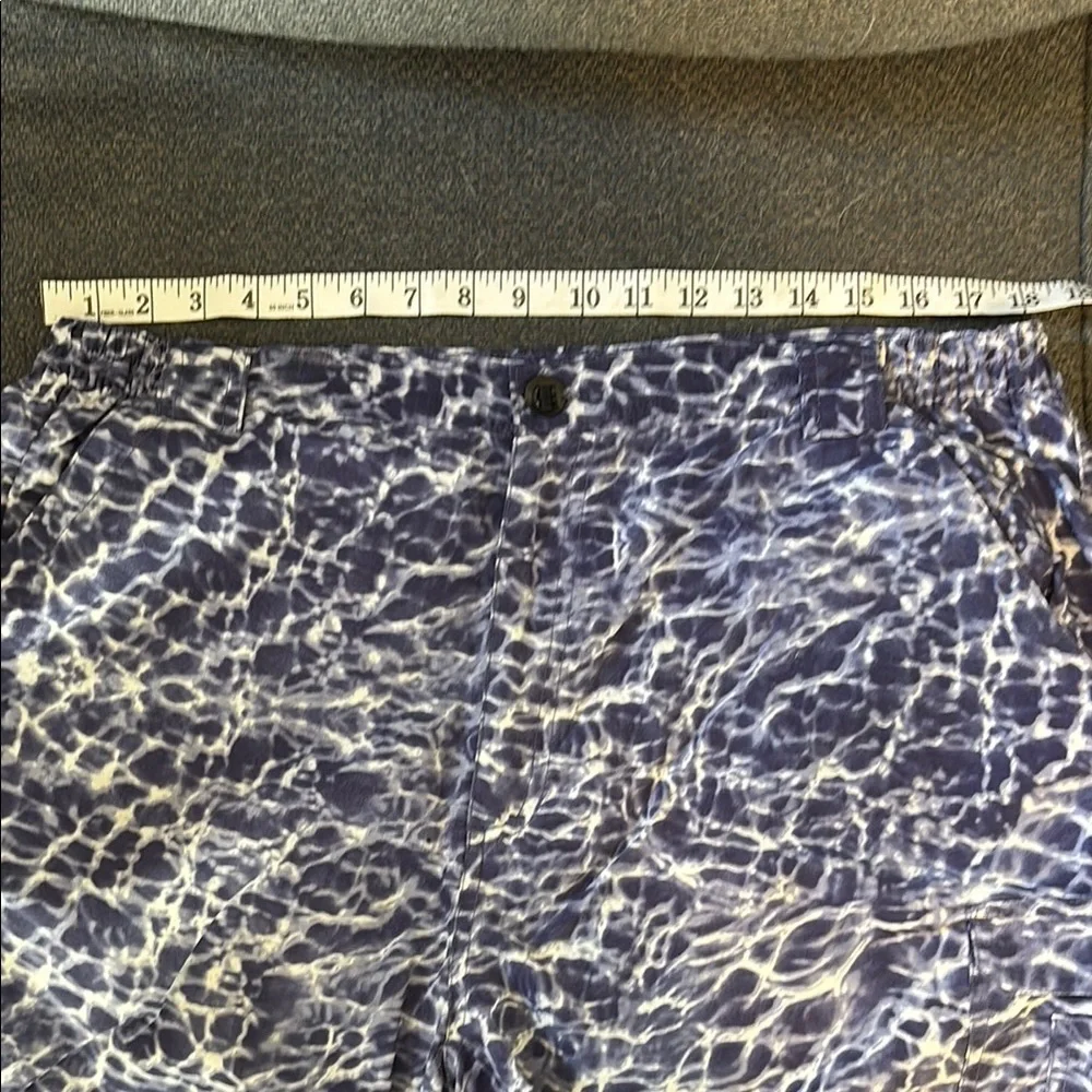 Reel Legends performance, nylon multi pocket, Blue active wear Shorts size L
